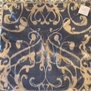 Pottery Barn 20x20” Blue and Tan accent pillow zippered case